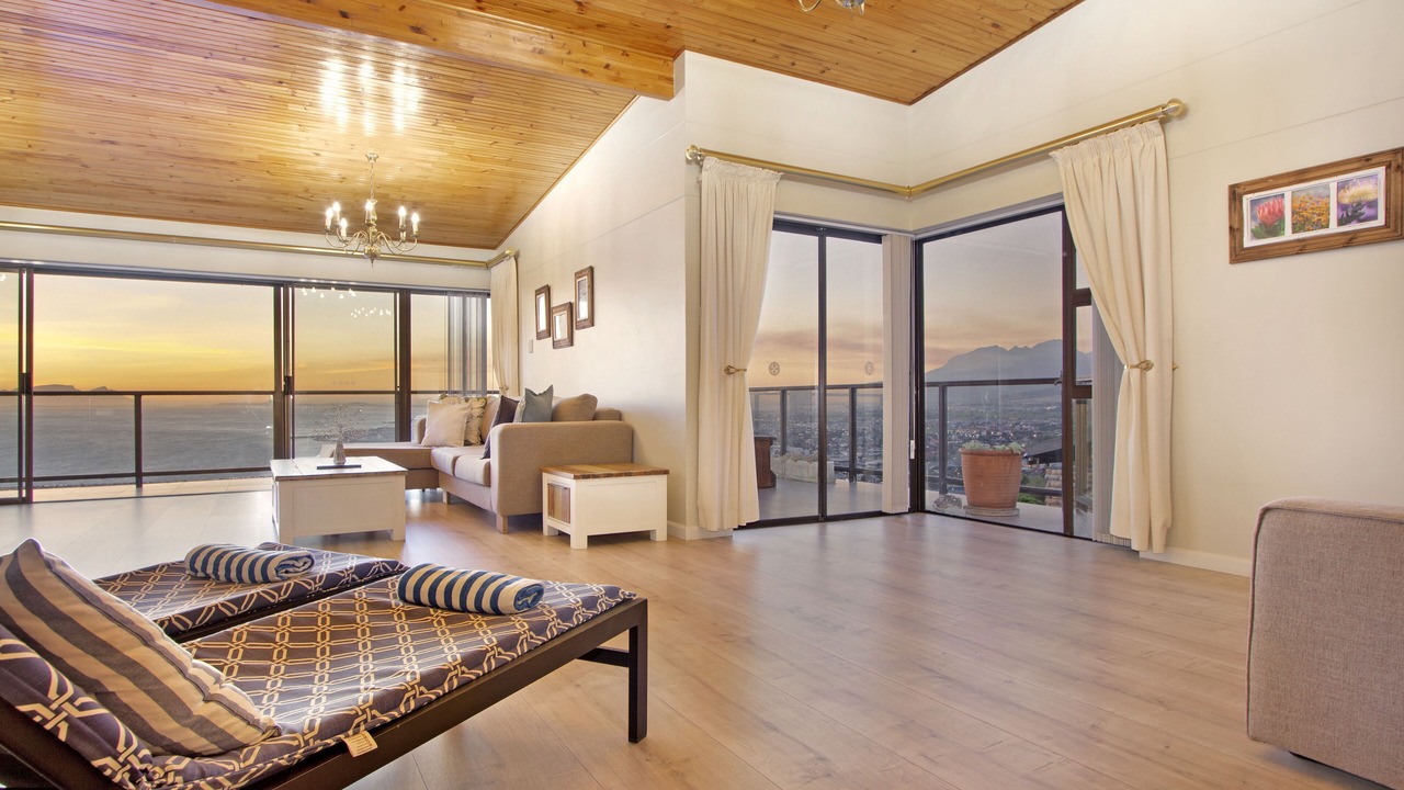 Photo of Livingroom in Mountainside