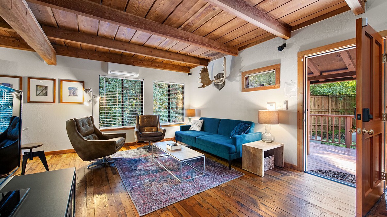 Photo of Bedroom in Guerneville