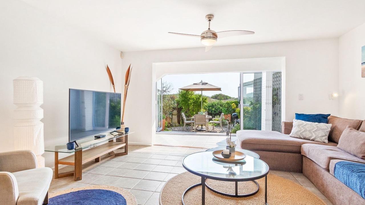 Photo of Livingroom in Milnerton