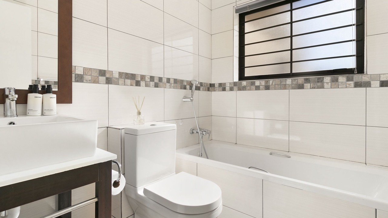 Photo of Bathroom in Strand