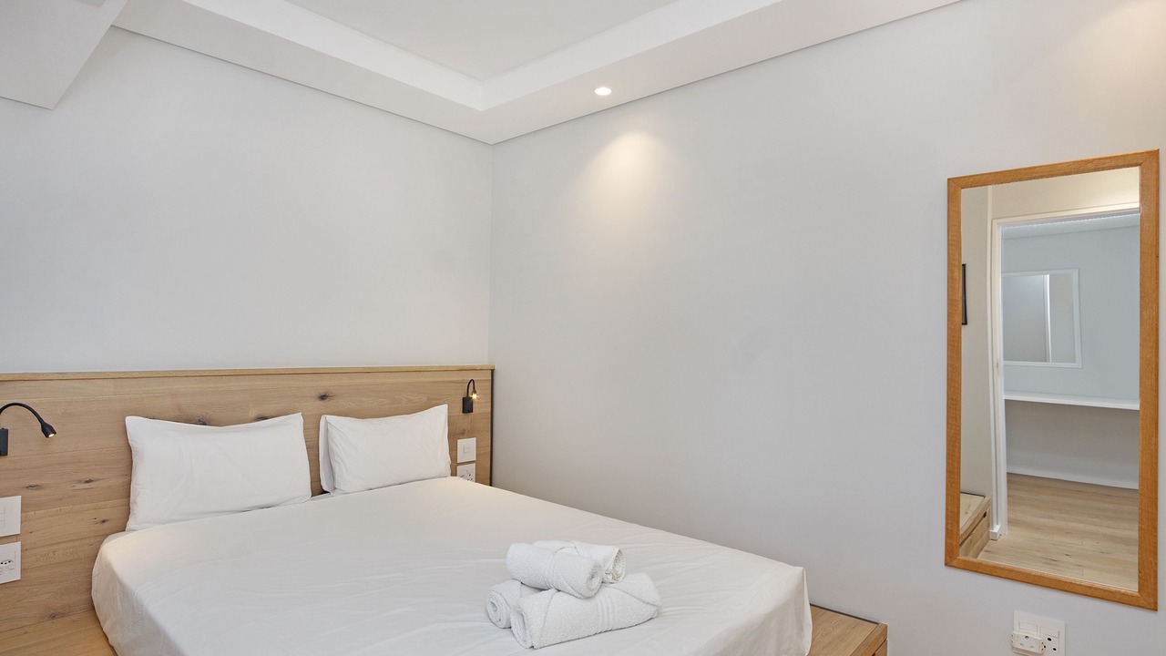 Photo of Bedroom in Three Anchor Bay