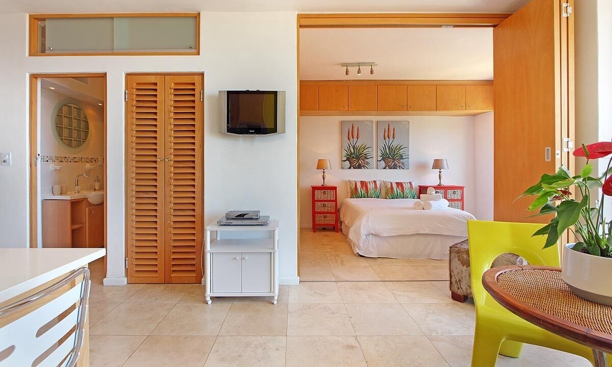 Photo of Bedroom in Lagoon Beach