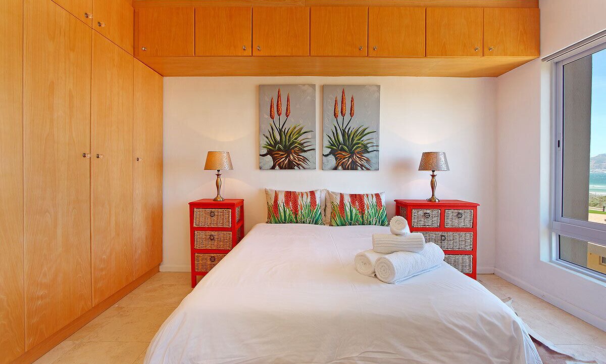 Photo of Bedroom in Lagoon Beach
