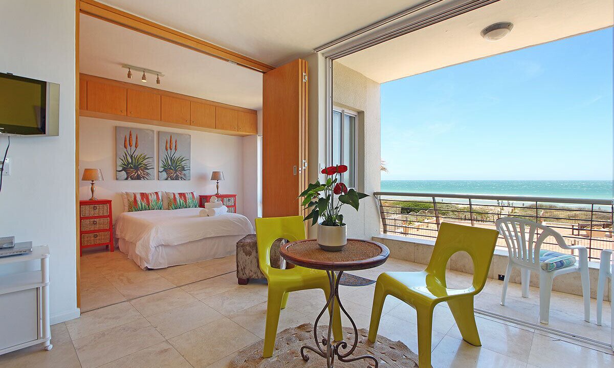Photo of Bedroom in Lagoon Beach
