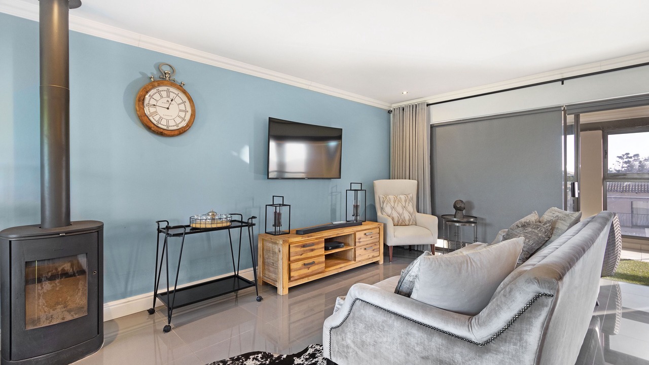 Photo of Livingroom in Big Bay