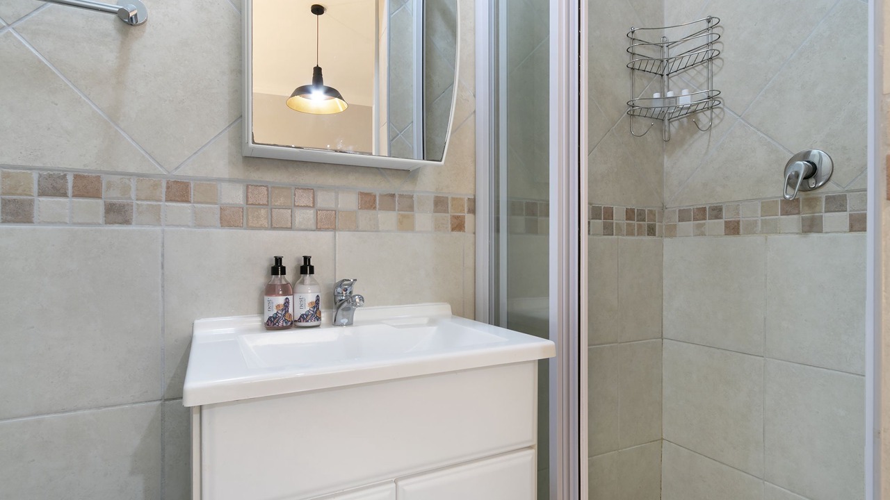Photo of Bathroom in Strand
