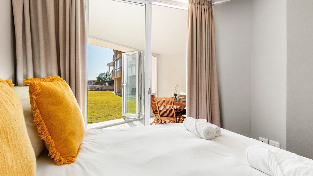 Photo of Bedroom in Lagoon Beach