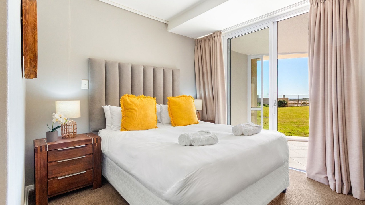 Photo of Bedroom in Lagoon Beach