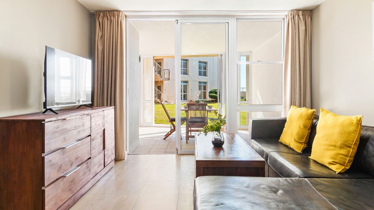 Photo of Livingroom in Lagoon Beach