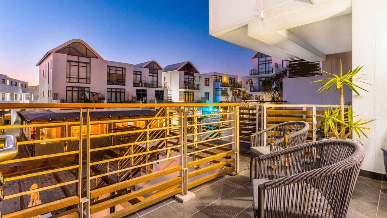 Photo of Patio Balcony in Flora Park