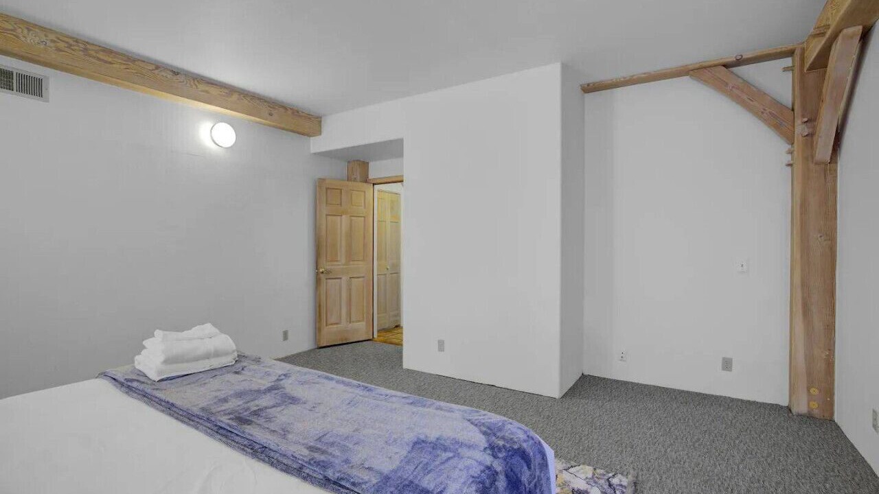 Photo of Bedroom in Sleepy Hollow