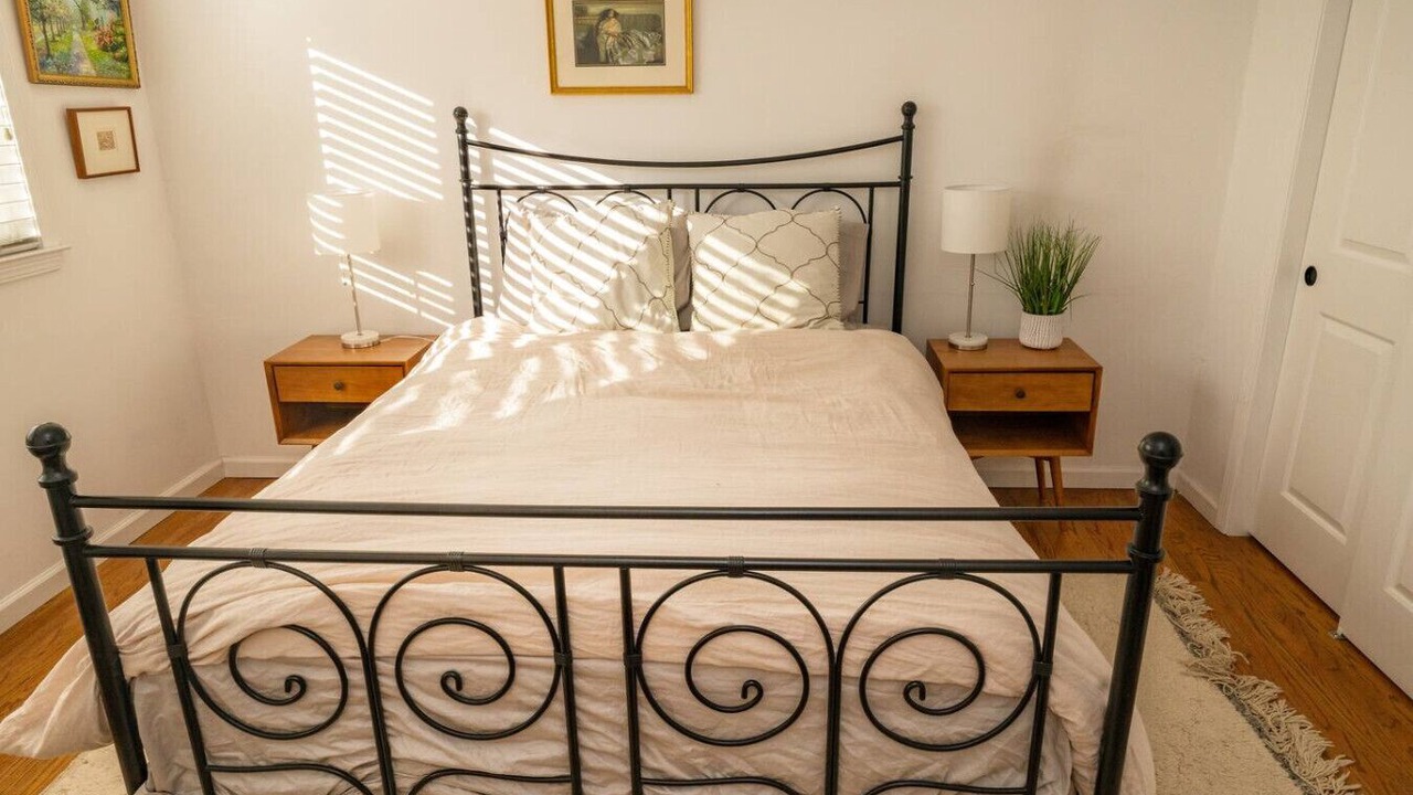 Photo of Bedroom in Willow Glen South - Lincoln Glen