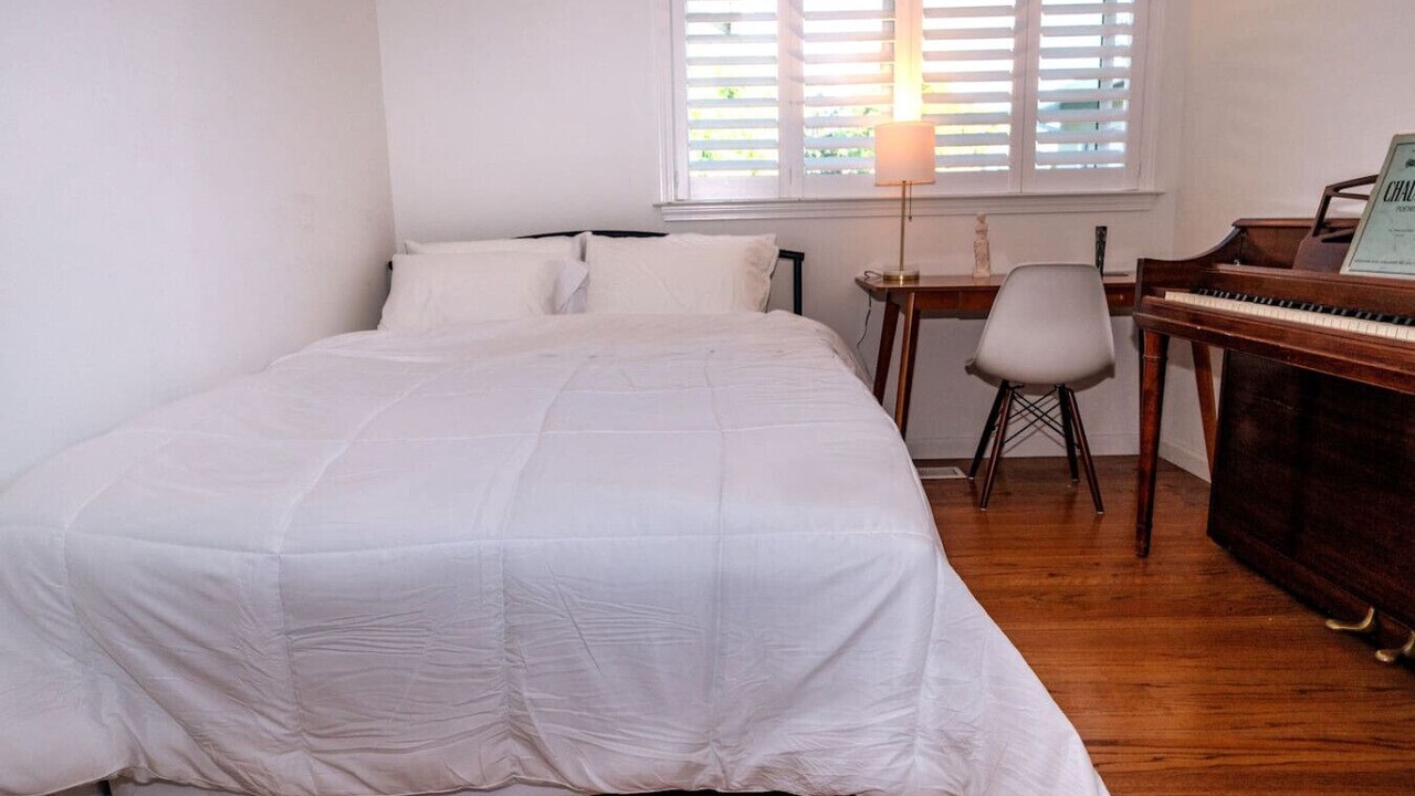Photo of Bedroom in Willow Glen South - Lincoln Glen