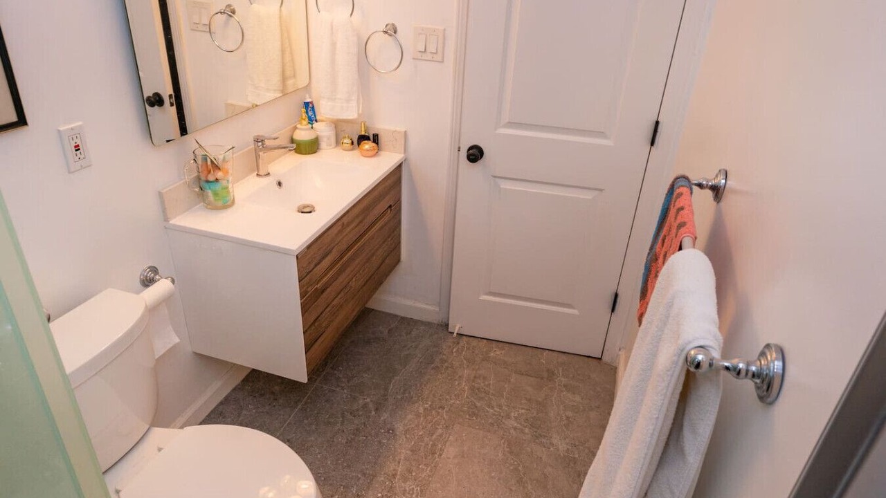 Photo of Bathroom in Willow Glen South - Lincoln Glen