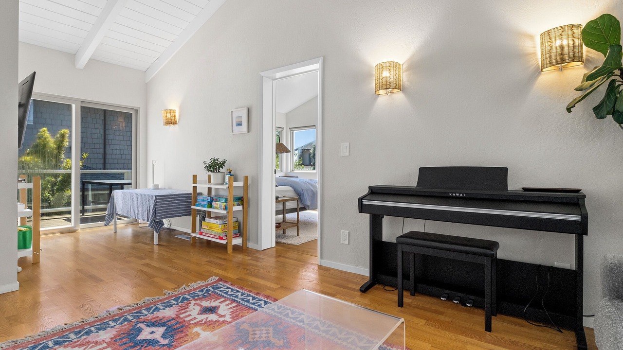 Photo of Bedroom in Westside Santa Cruz