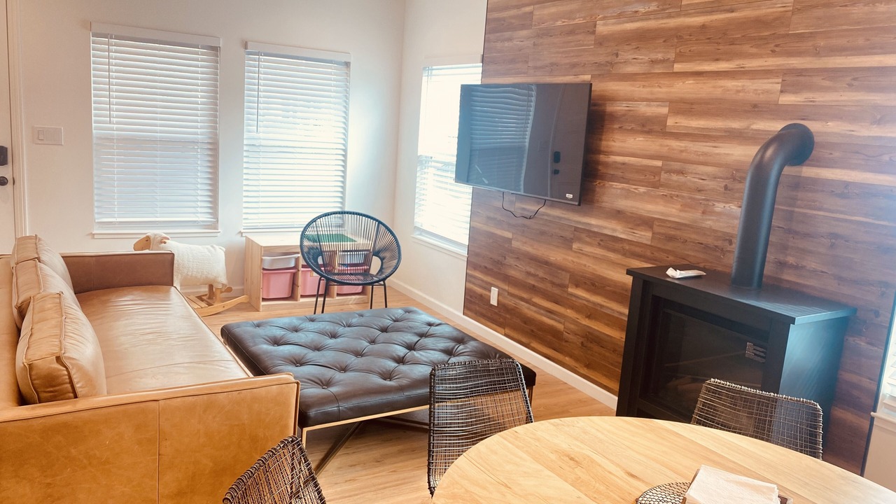 Photo of Livingroom in North Central