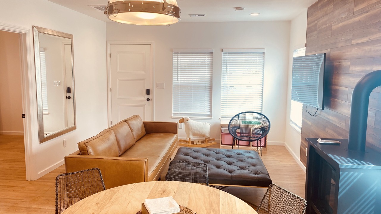 Photo of Livingroom in North Central