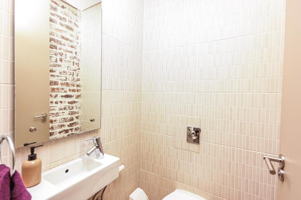 Photo of Bathroom in Greater Johannesburg Metropolitan Area