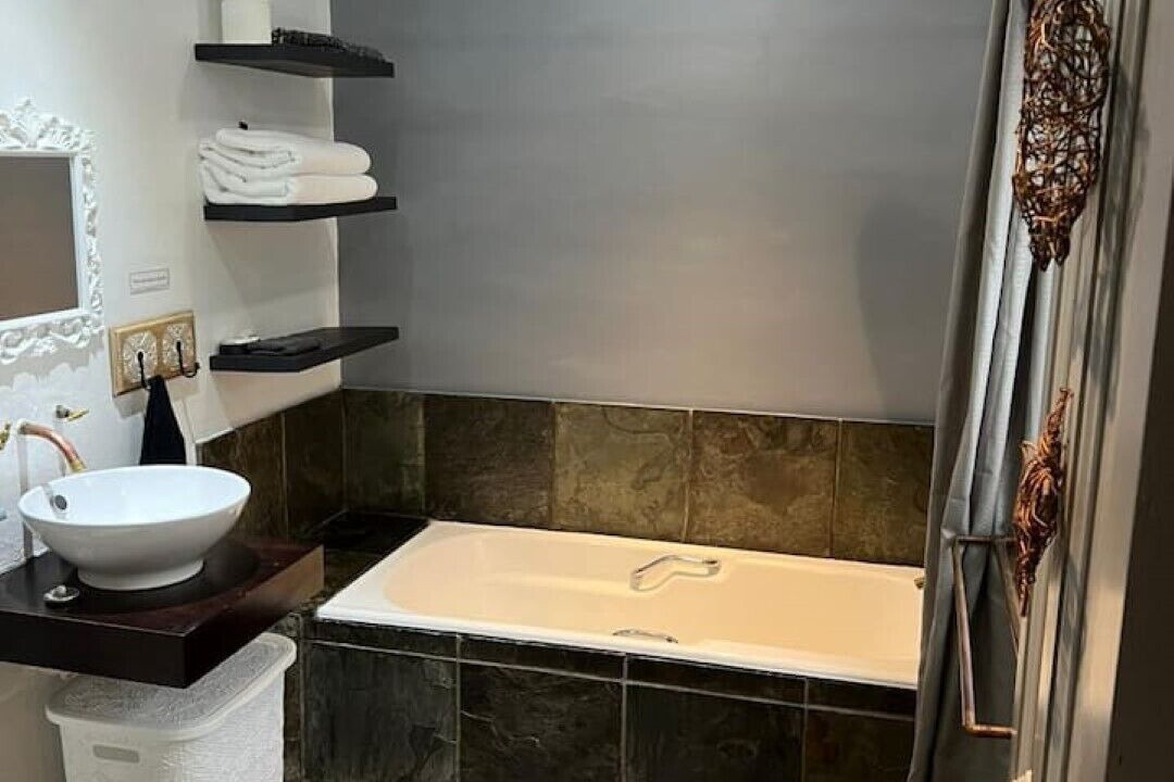 Photo of Bathroom in George