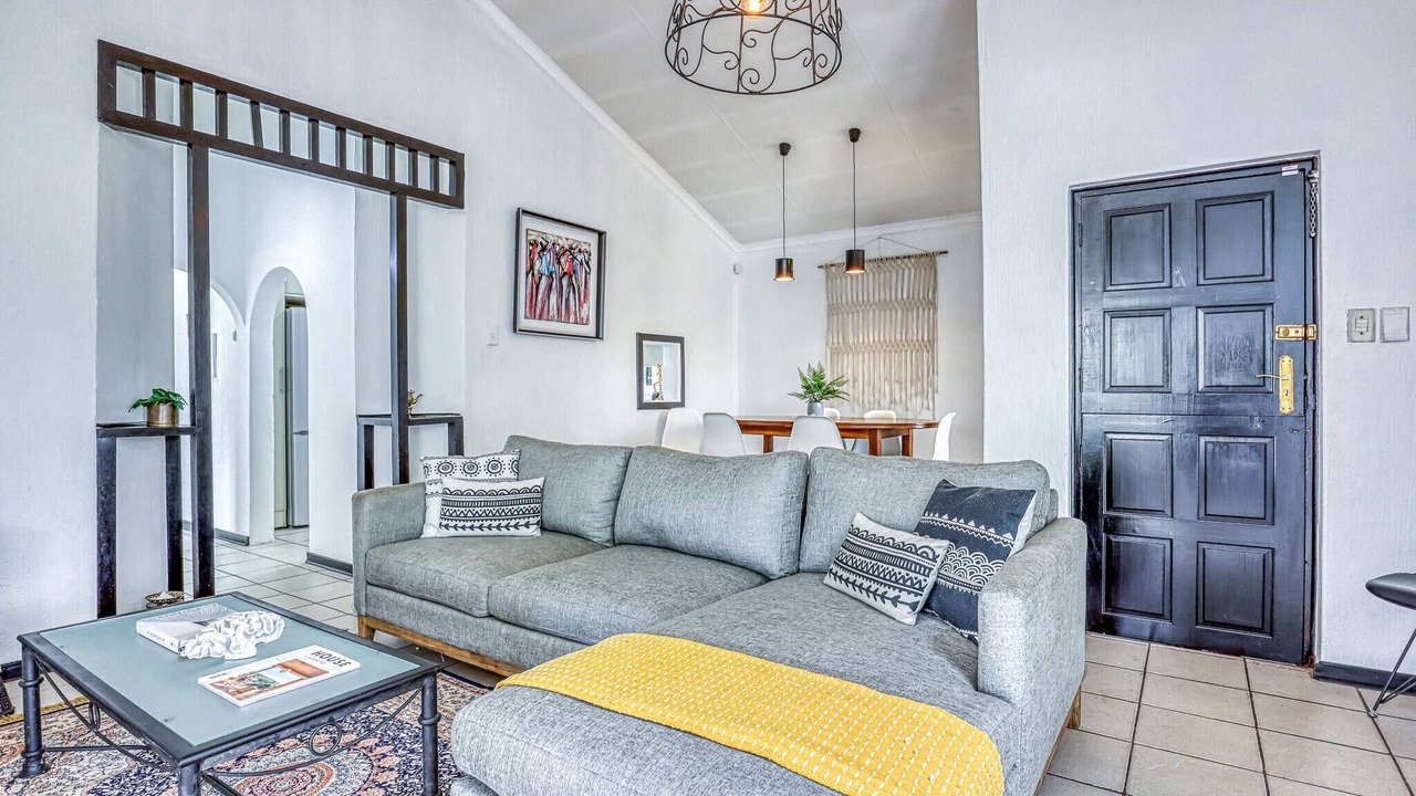 Photo of Livingroom in The Reeds