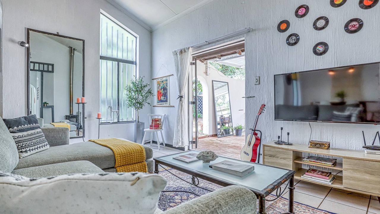 Photo of Livingroom in The Reeds