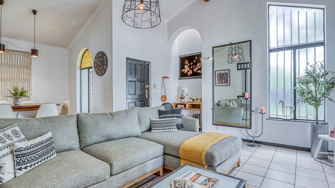 Photo of Livingroom in The Reeds