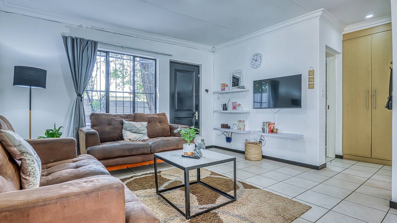 Photo of Livingroom in The Reeds