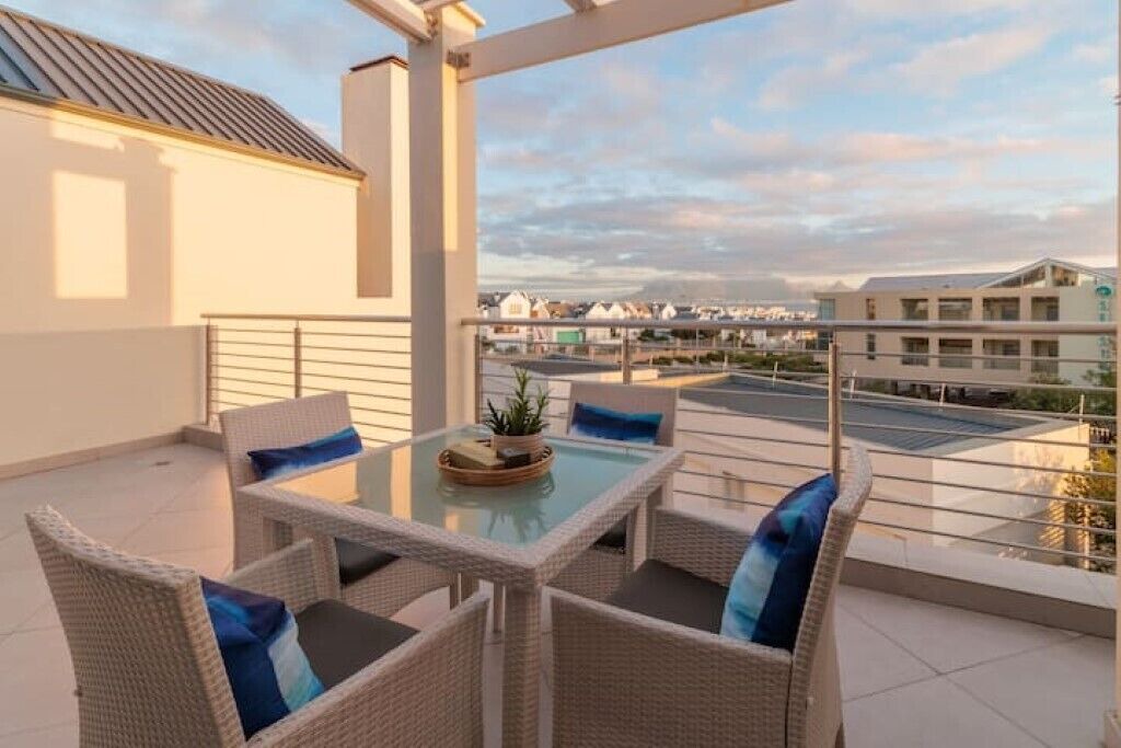 Photo of Outdoor in Bloubergstrand