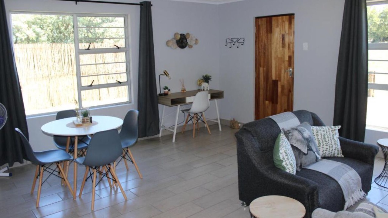 Photo of Livingroom in Port Elizabeth