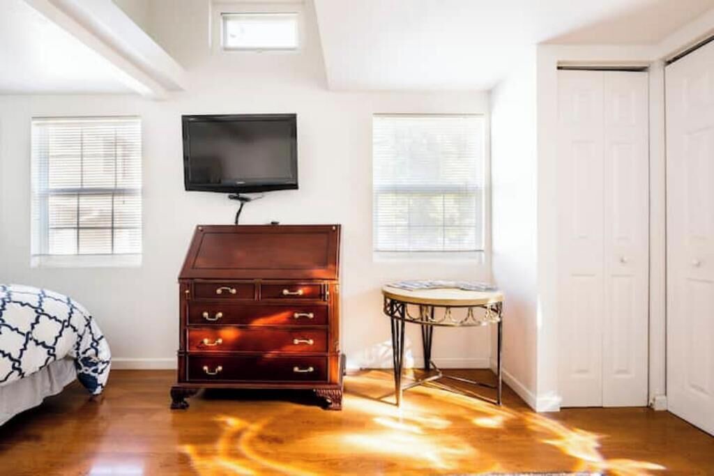 Photo of Bedroom in Saratoga