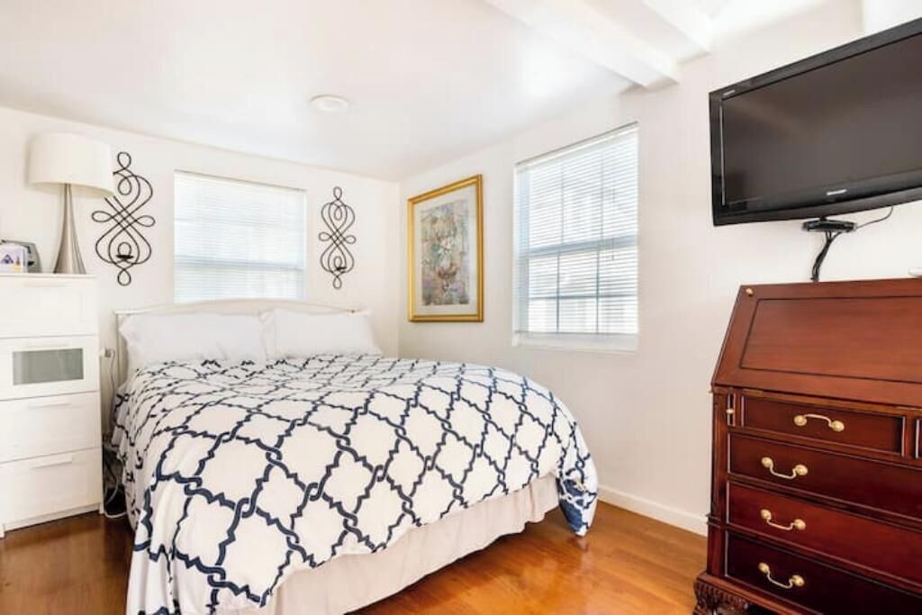 Photo of Bedroom in Saratoga