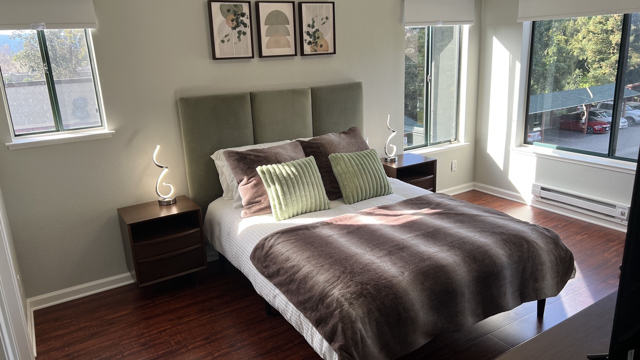 Photo of Bedroom in Willow Glen