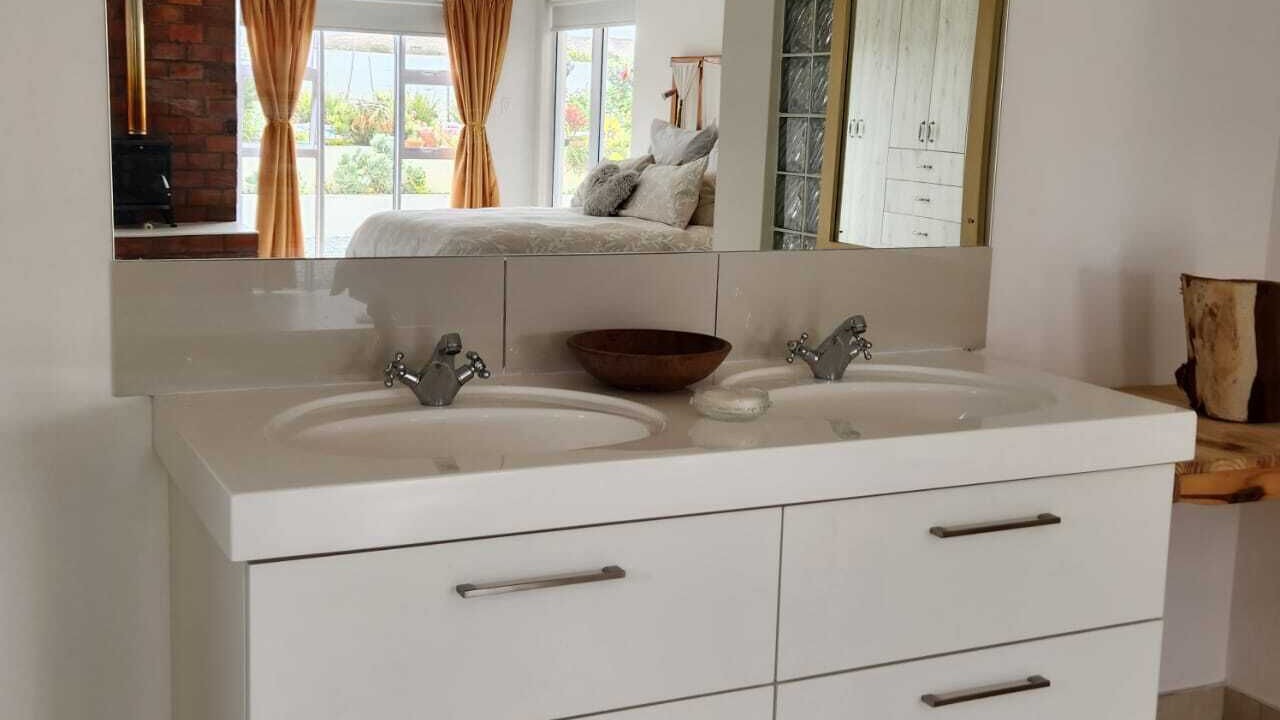 Photo of Bathroom in Grotto Bay