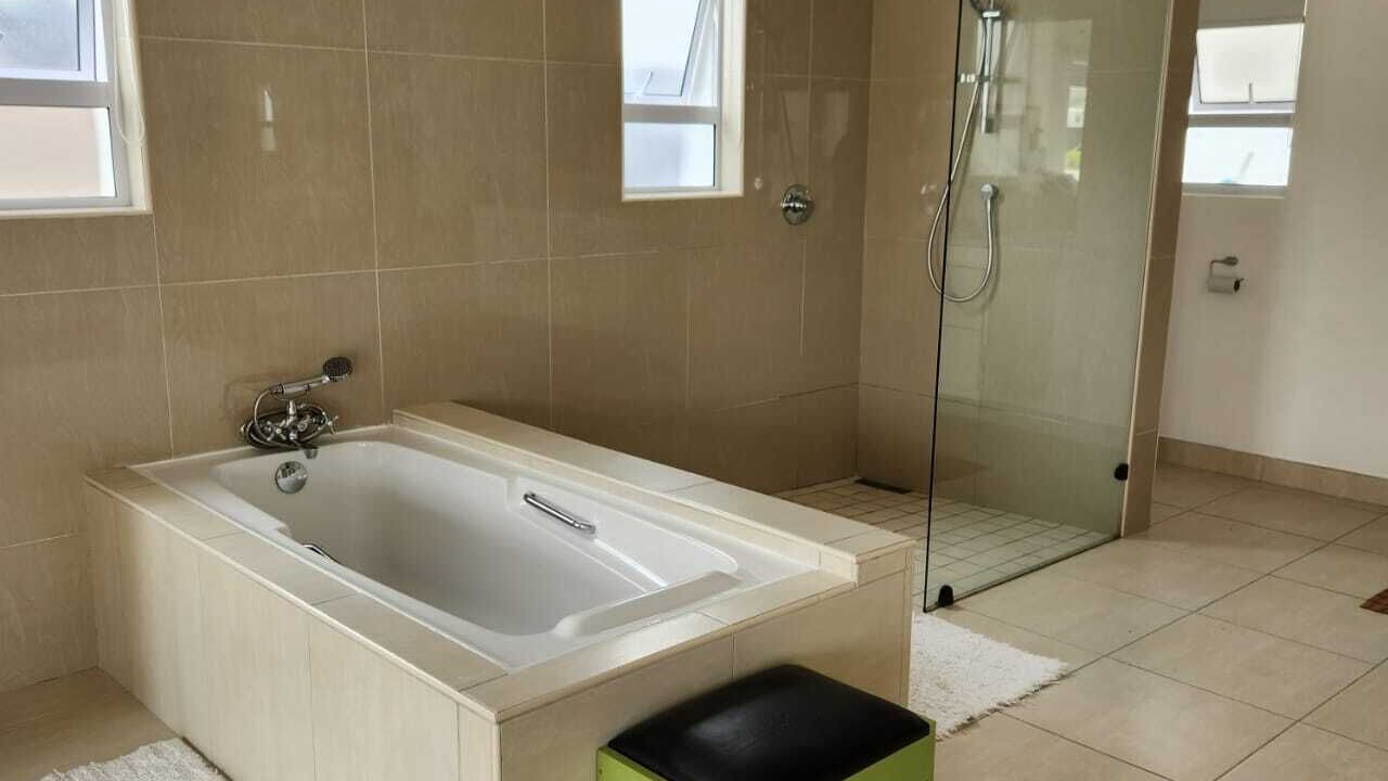 Photo of Bathroom in Grotto Bay
