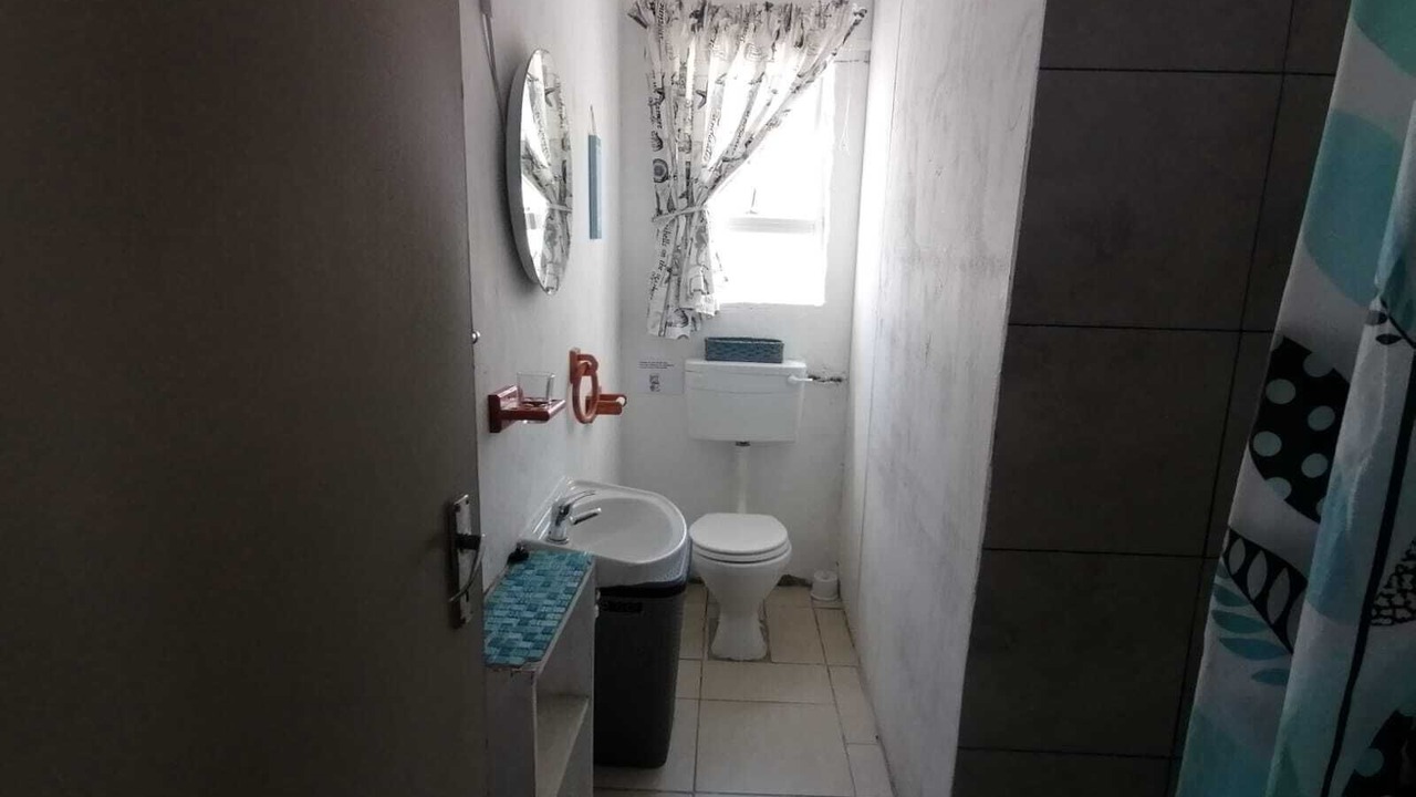 Photo of Bathroom in Waenhuiskrans