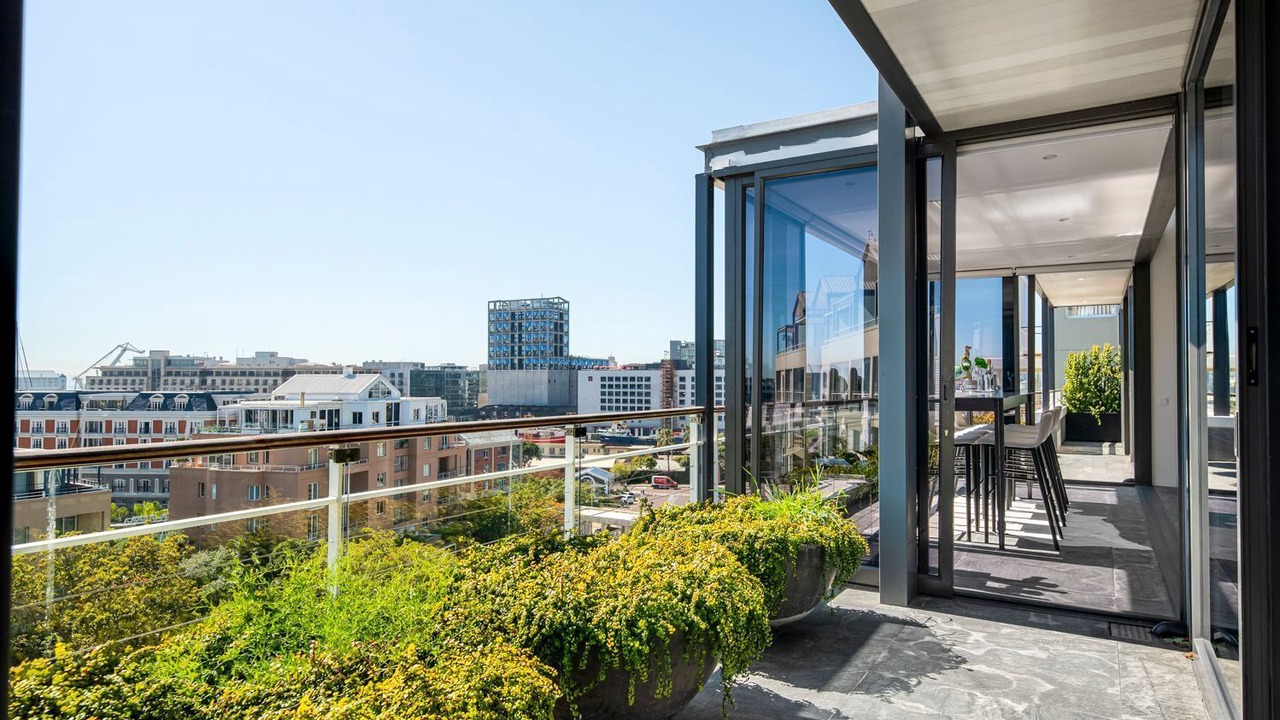 Photo of Outdoor in Victoria and Alfred Waterfront