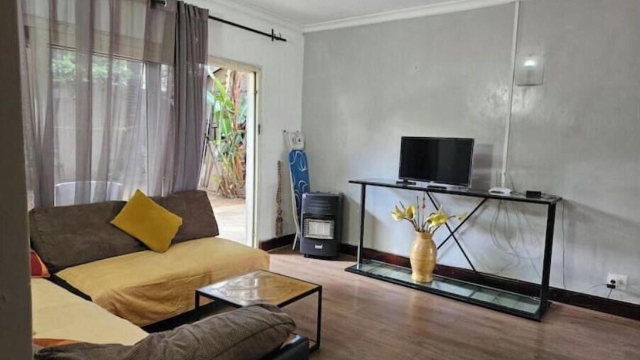 Photo of Livingroom in Greater Johannesburg Metropolitan Area