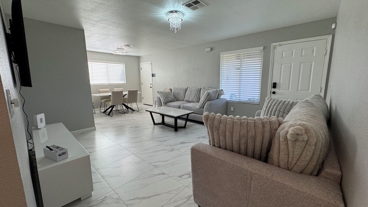 Photo of Livingroom in Sacramento