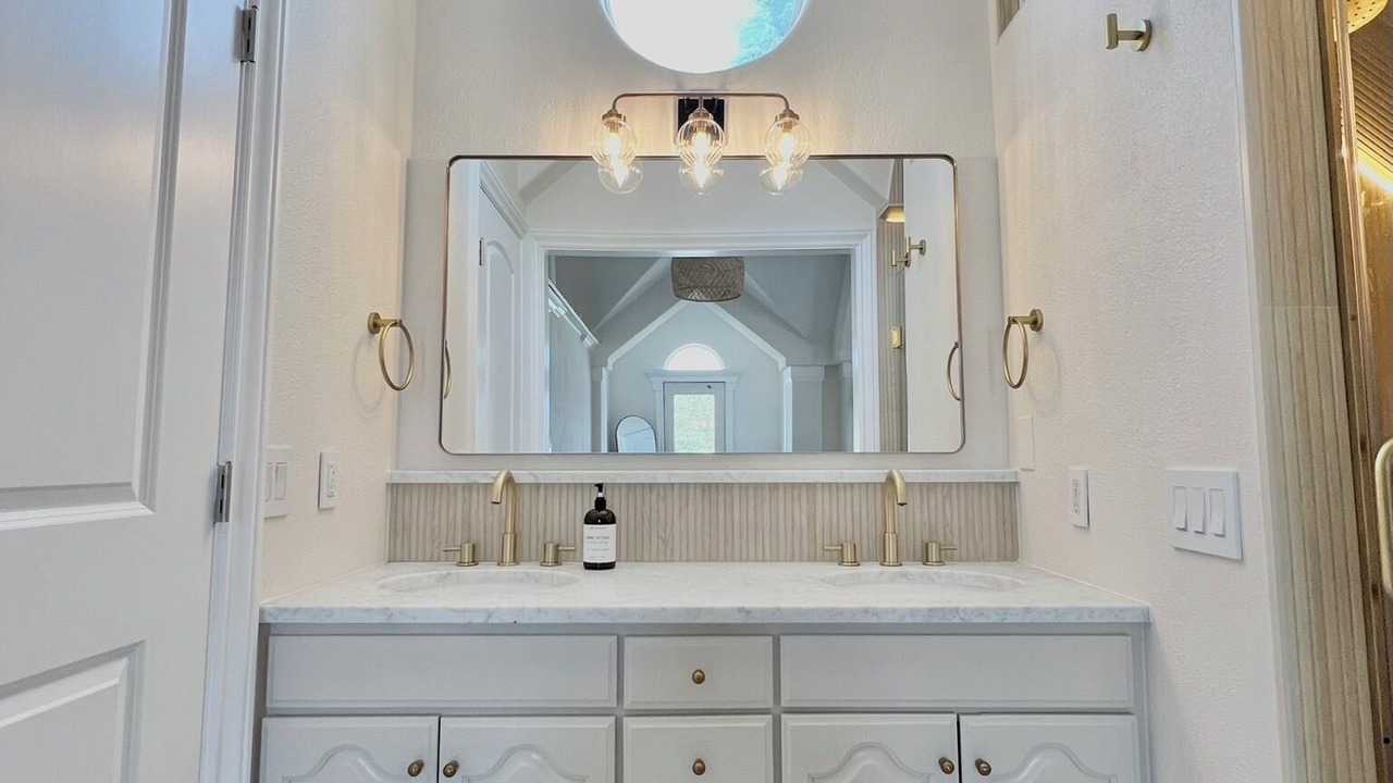 Photo of Bathroom in Freestone