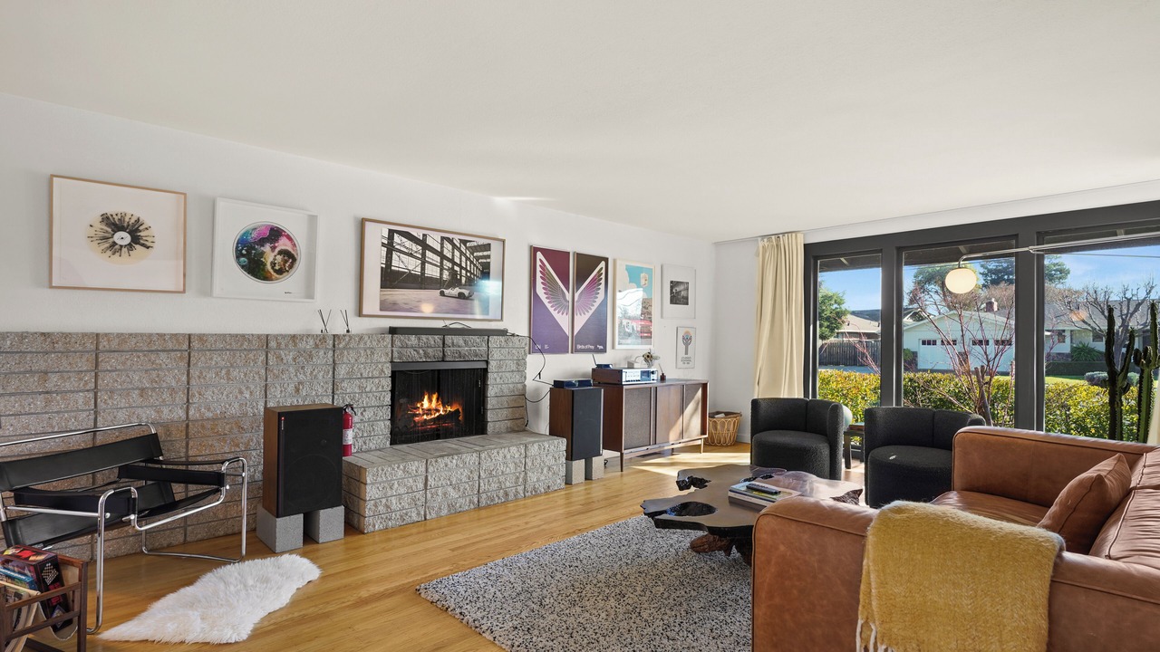 Photo of Livingroom in Napa