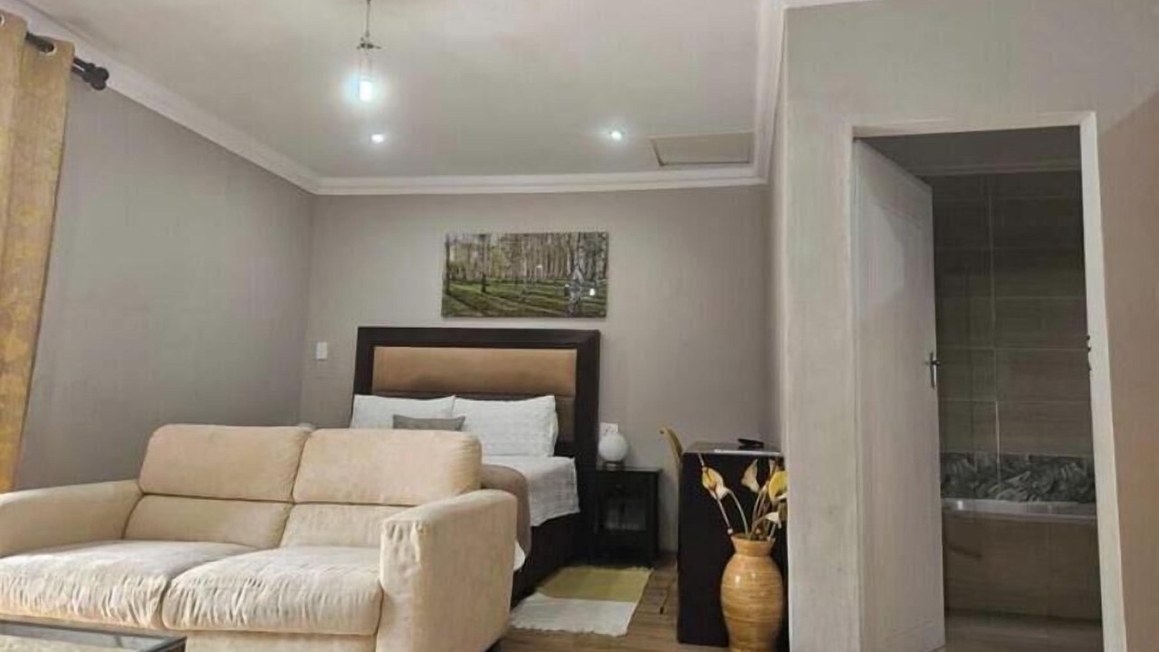 Photo of Livingroom in Greater Johannesburg Metropolitan Area