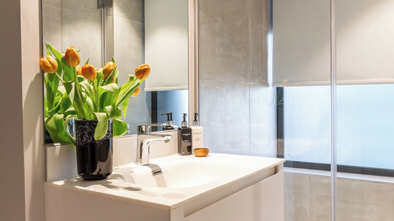 Photo of Bathroom in Flora Park