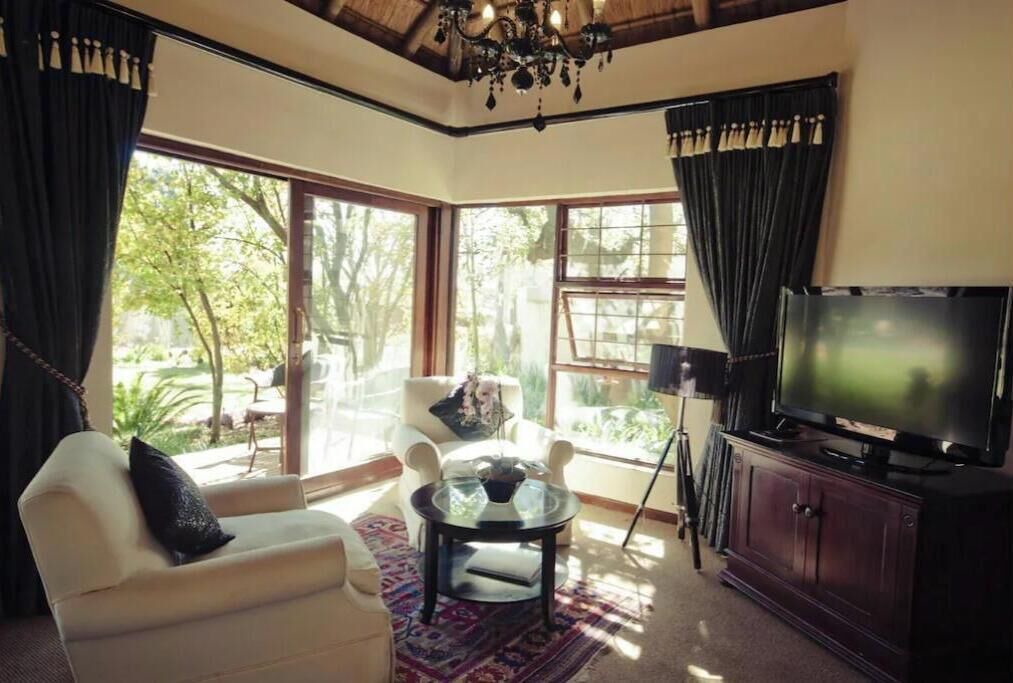 Photo of Livingroom in Greater Johannesburg Metropolitan Area