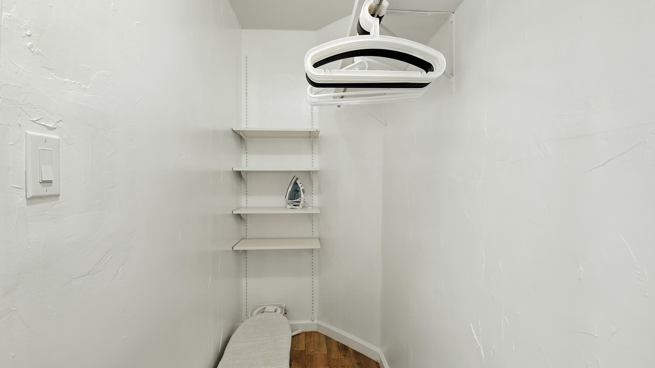 Photo of Bedroom in Colma