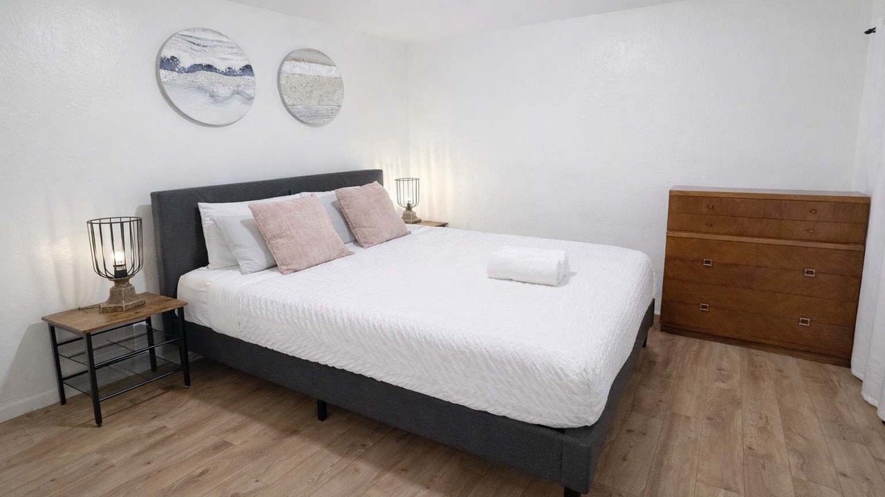 Photo of Bedroom in Colma