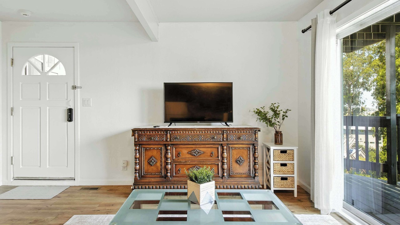 Photo of Bedroom in Colma
