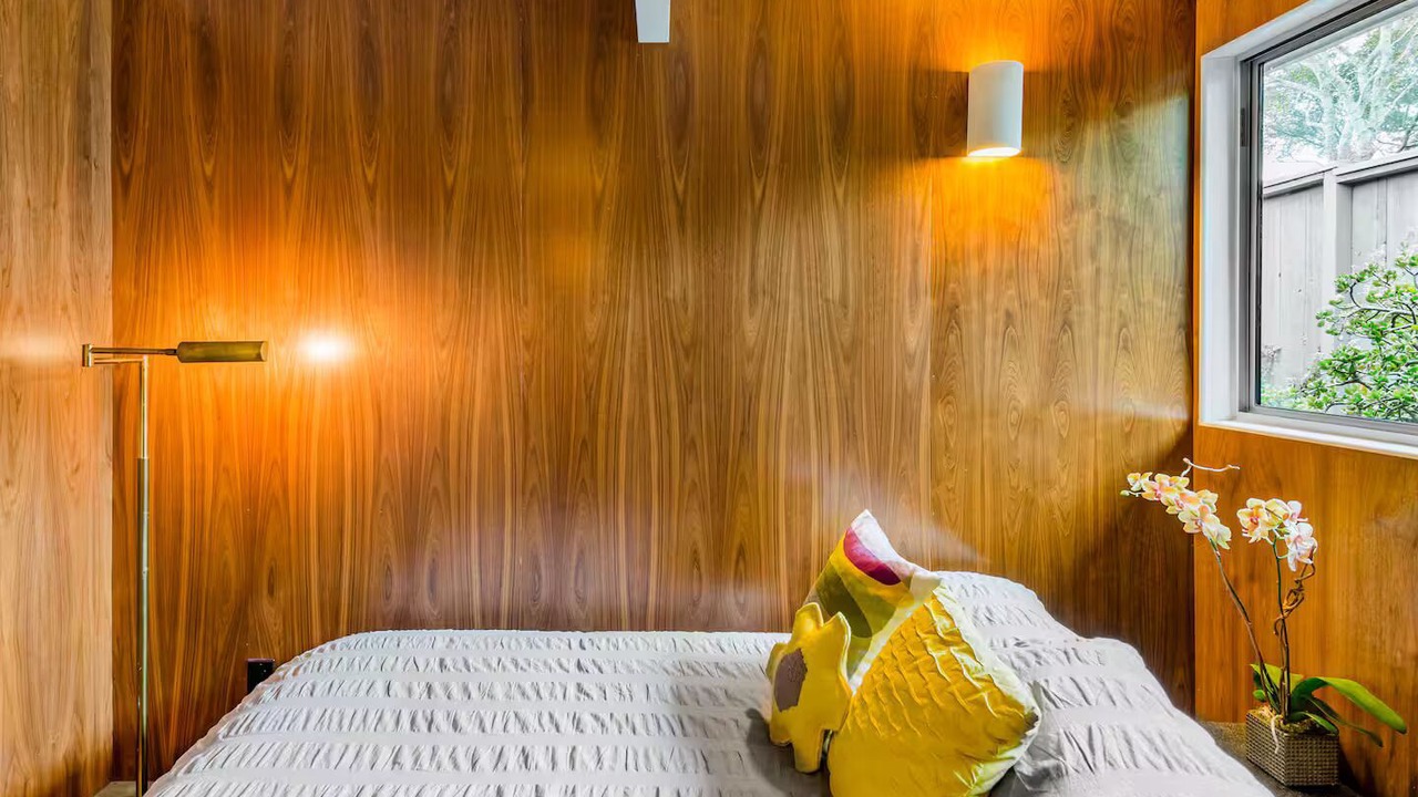 Photo of Bedroom in Highlands-Baywood Park