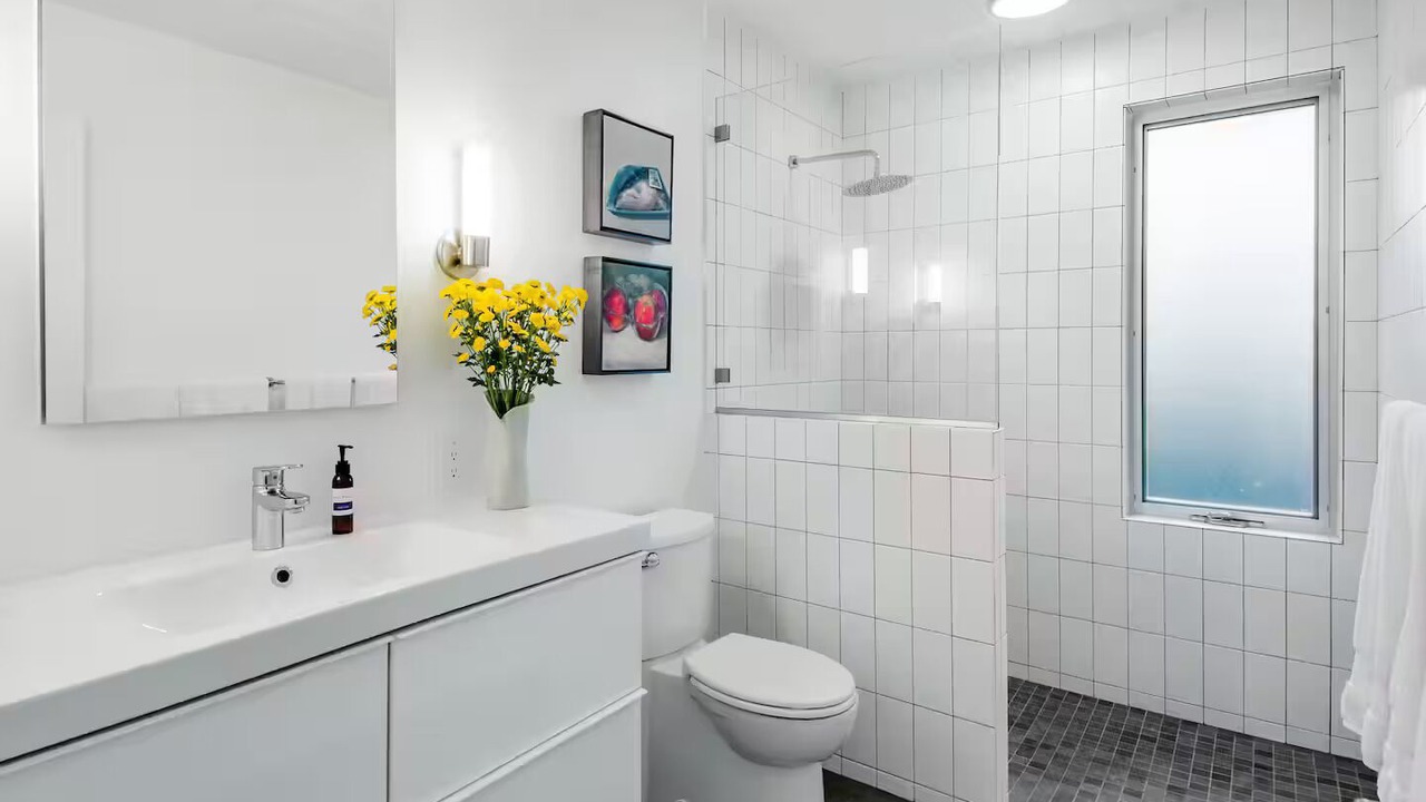 Photo of Bathroom in Highlands-Baywood Park