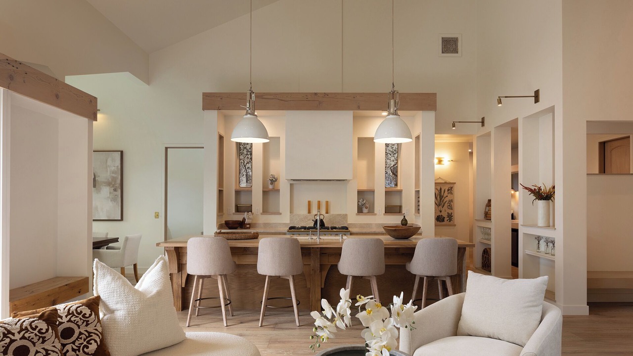 Photo of Livingroom in Del Monte Forest