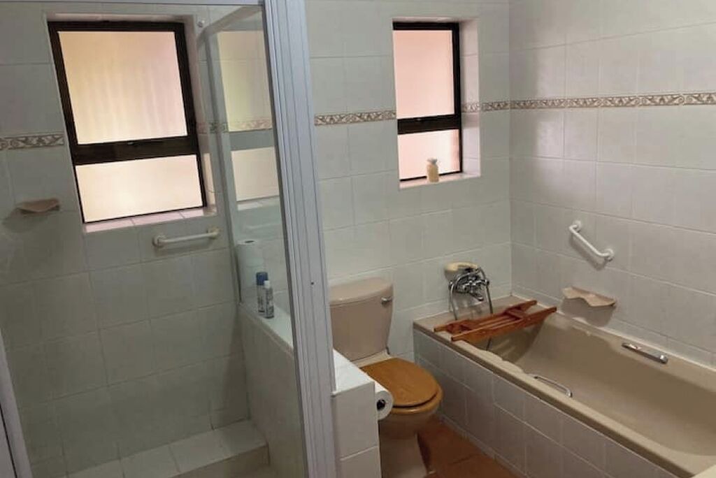 Photo of Bathroom in Glentana